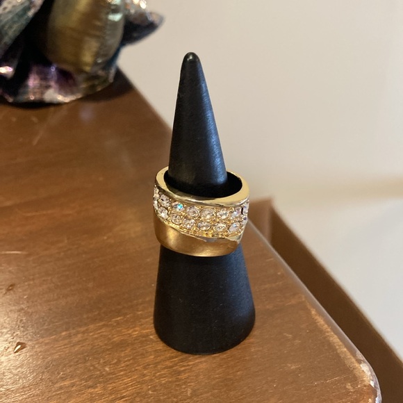 Goldtone Statement Ring Round Cubic Zirconia Crystal Stone Design - Size 8 - Picture 3 of 8